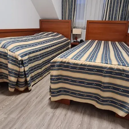 M-a-s-hotel Szálloda
