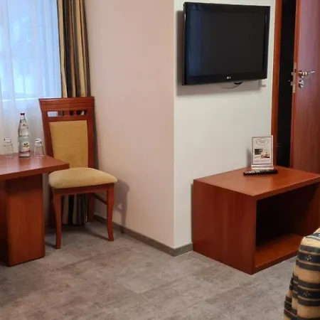 M-A-S-Hotel Hotel