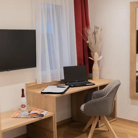Hotel M-A-S-Hotel 3*