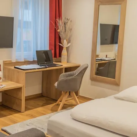 酒店 M-a-s-hotel 3*