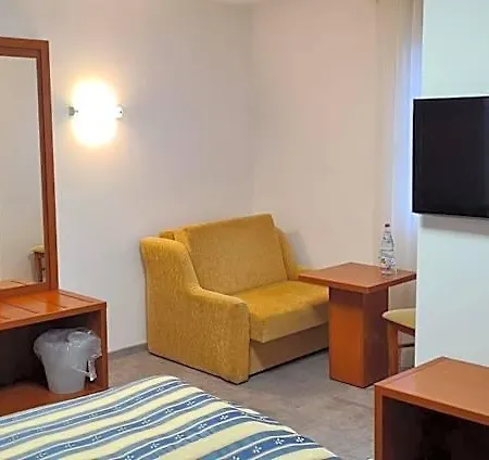 M-a-s-hotel 3* Estugarda