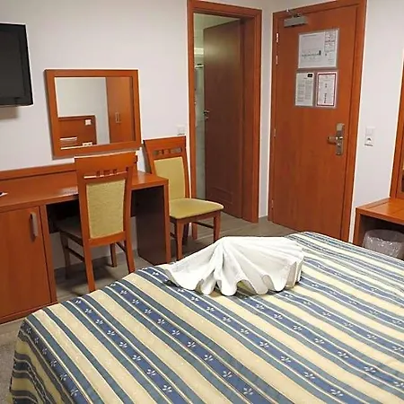 M-a-s-hotel Hotel 3*