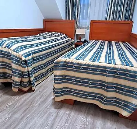 M-a-s-hotel Hotel
