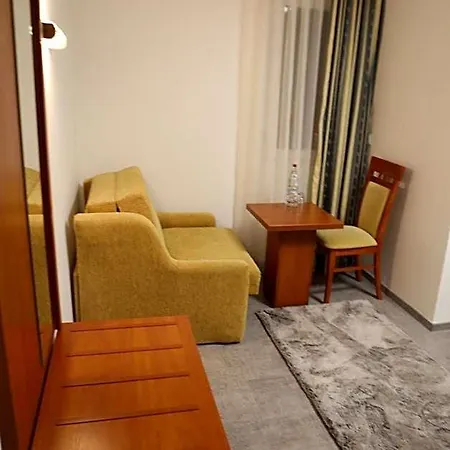 Hotel M-a-s-hotel