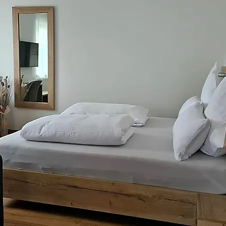 Hotel M-a-s-hotel