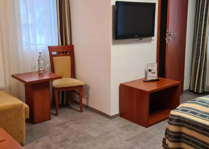 M-a-s-hotel Szálloda